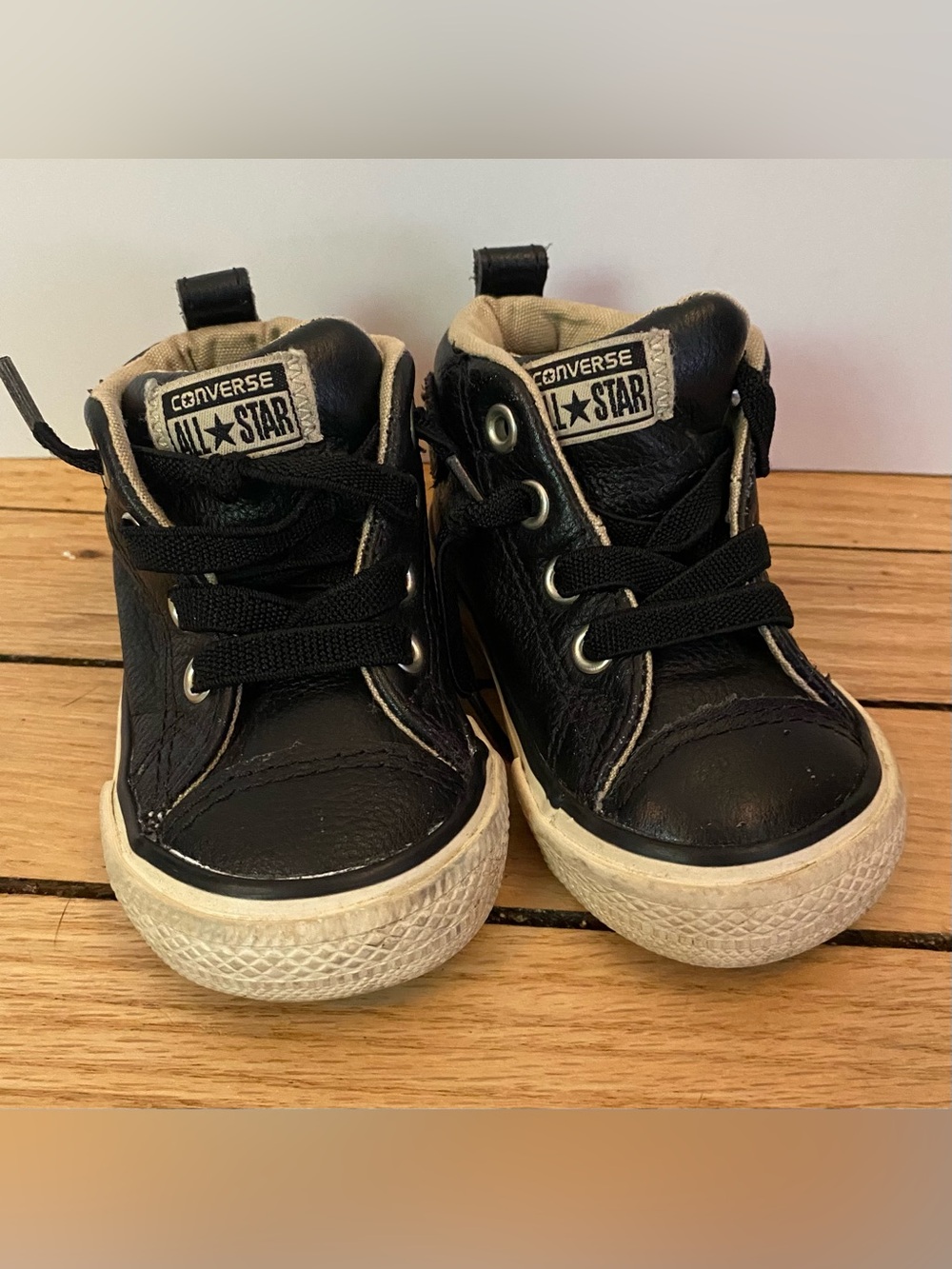 Converse All Star Sneakers Black Leather Toddler Sz 4 Lace Up Logo Classic Fun